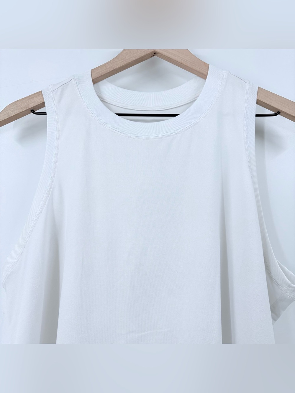 Vuori White Energy Top - Picture 7 of 11